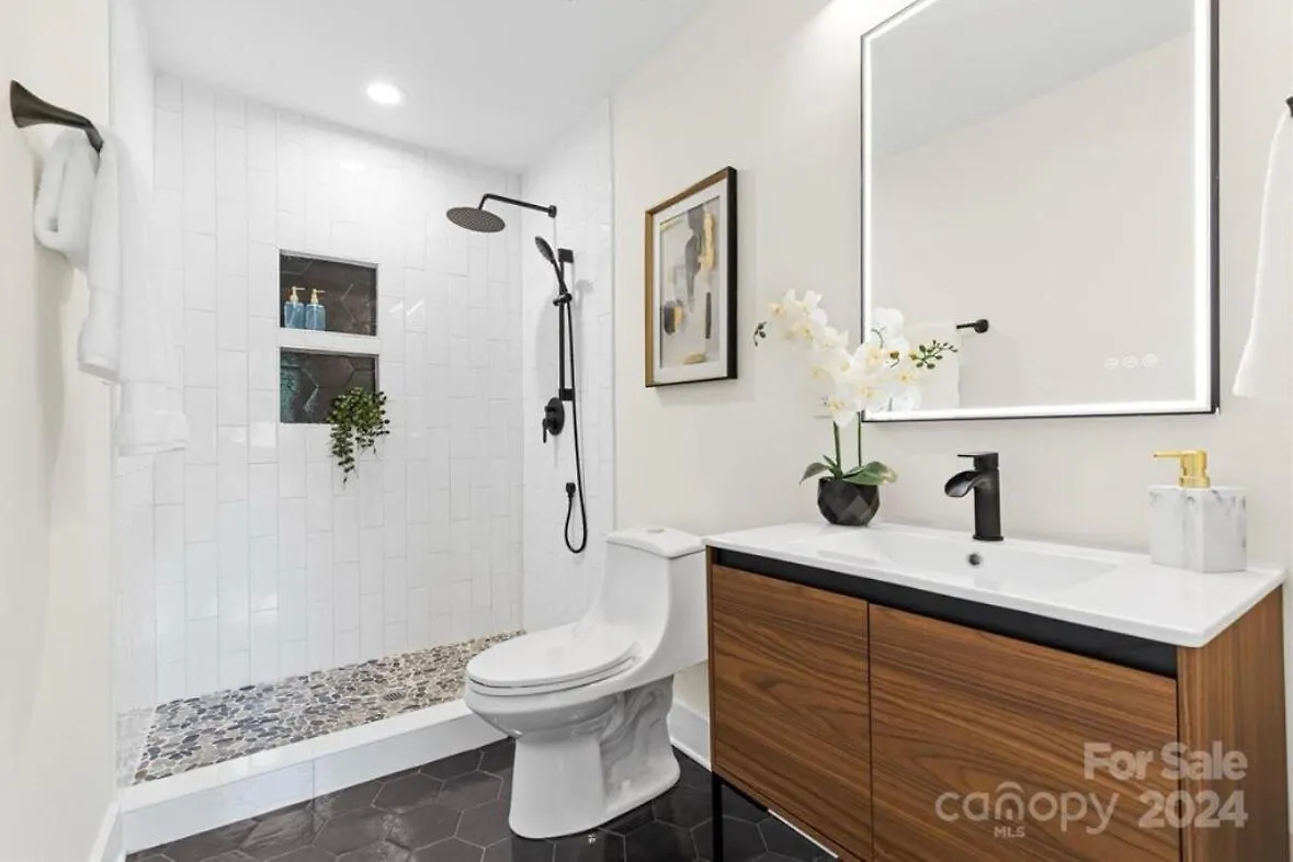 Modern 4 Bed In Quail Hollow Charlotte 0*,
