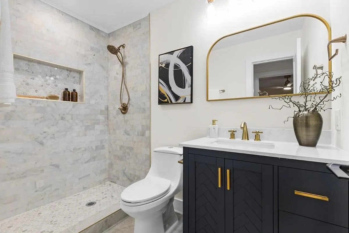 Modern 4 Bed In Quail Hollow Charlotte Holiday home