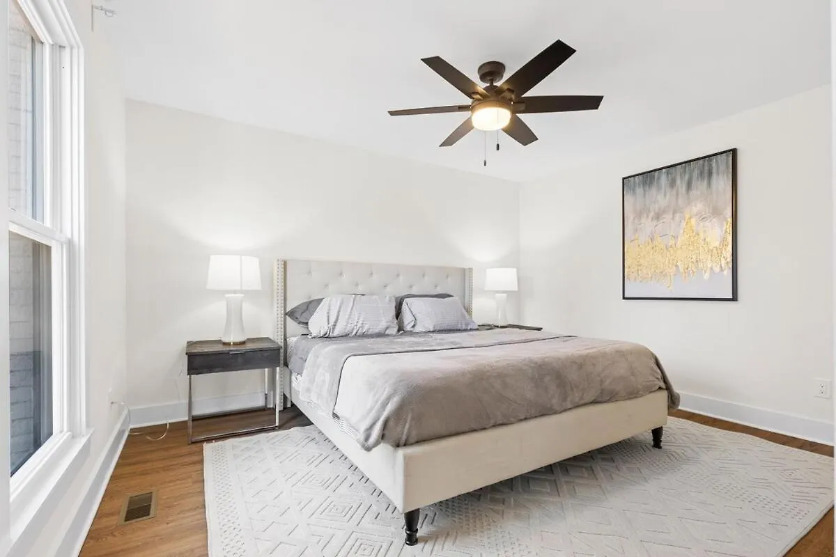 Holiday home Modern 4 Bed In Quail Hollow Charlotte