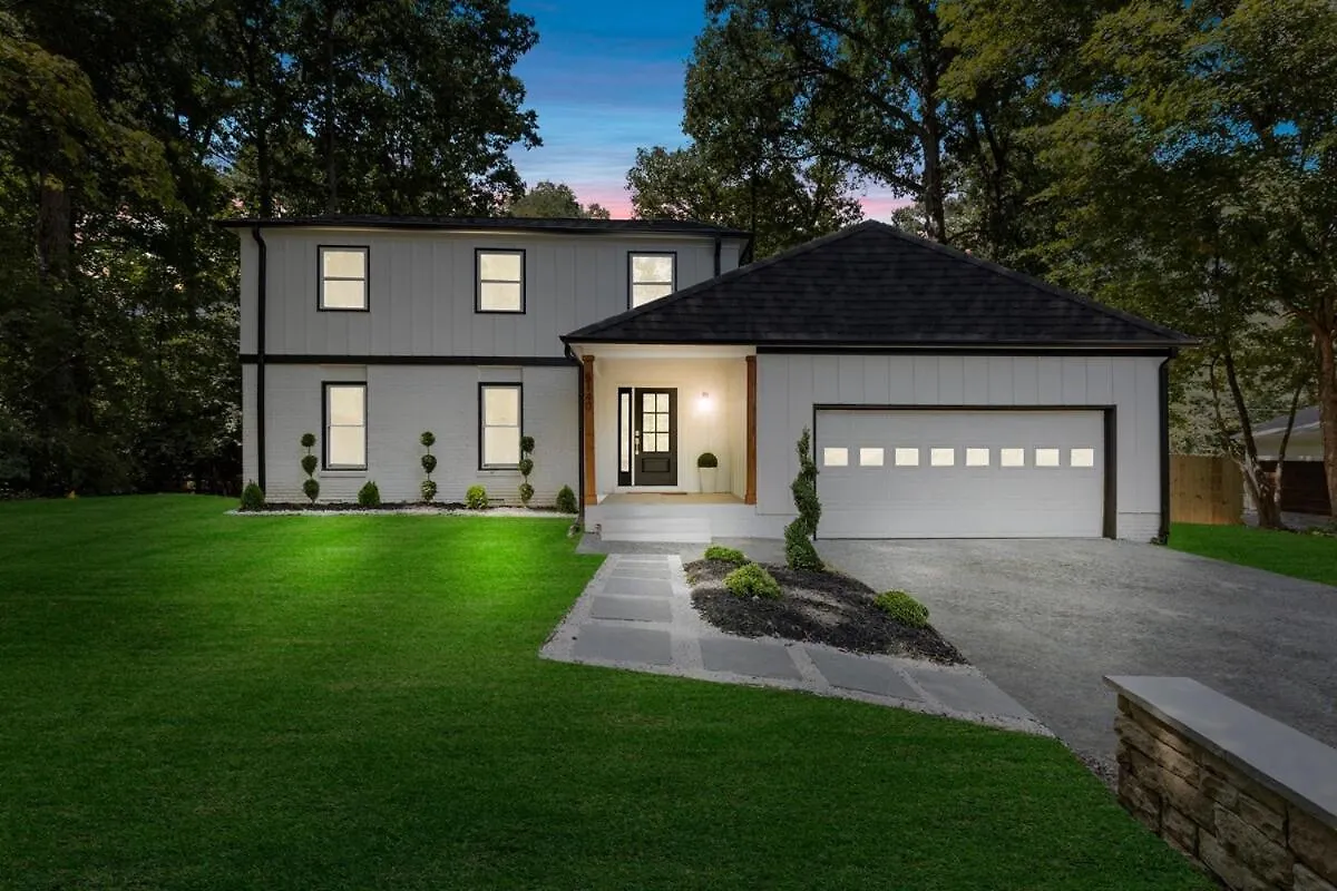 Modern 4 Bed In Quail Hollow Charlotte Holiday home